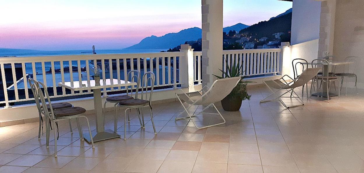 Apartments Villa Bonaca Baška Voda Dış mekan fotoğraf