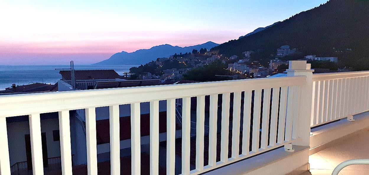 Apartments Villa Bonaca Baška Voda Oda fotoğraf