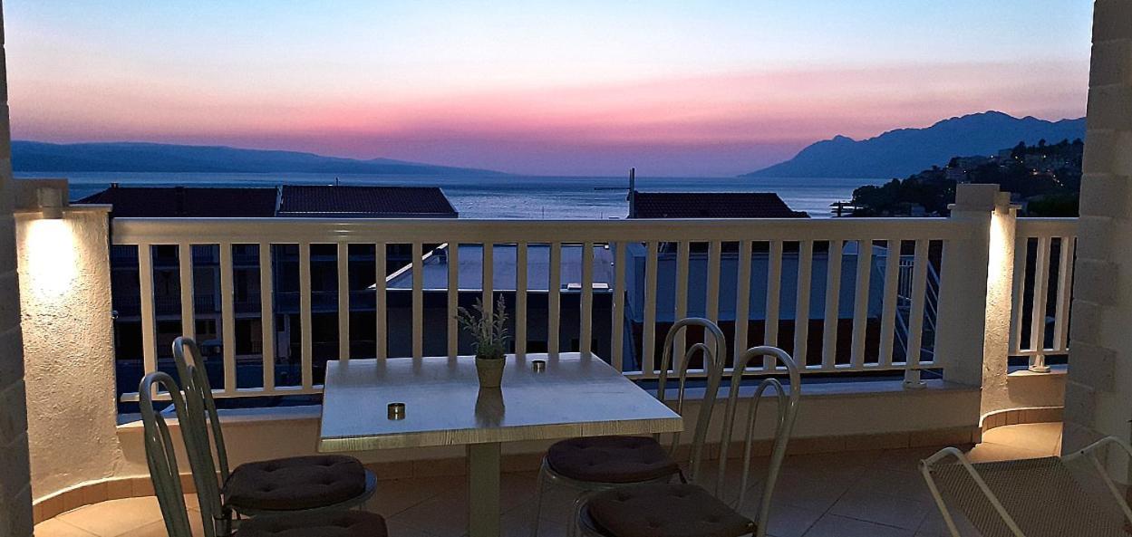 Apartments Villa Bonaca Baška Voda Oda fotoğraf
