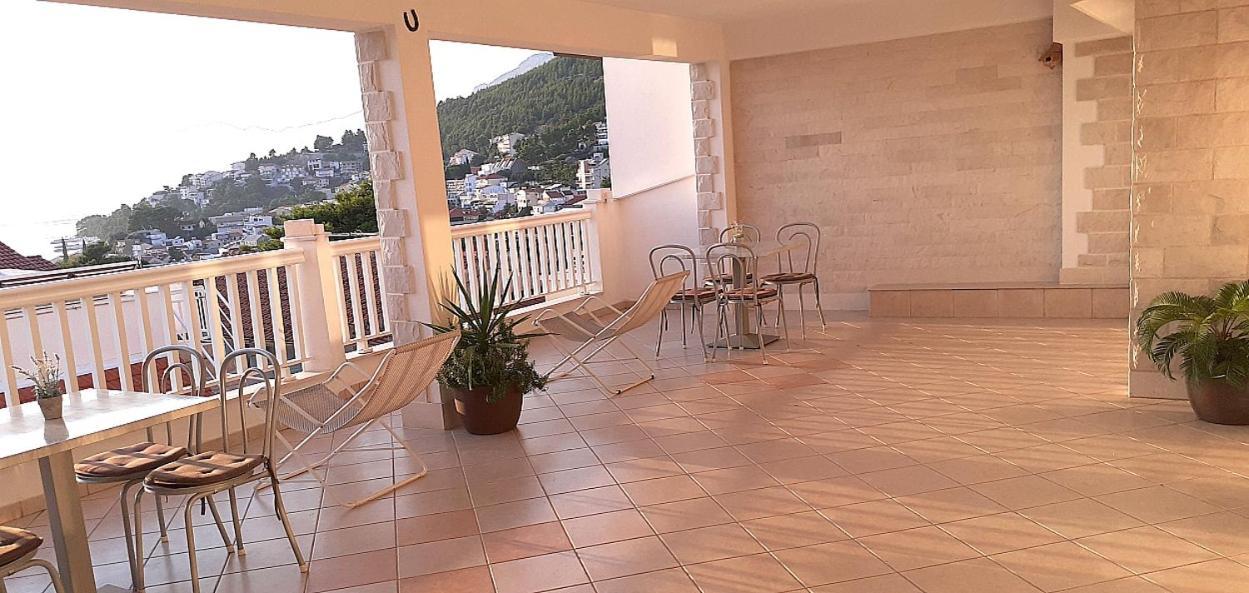 Apartments Villa Bonaca Baška Voda Oda fotoğraf