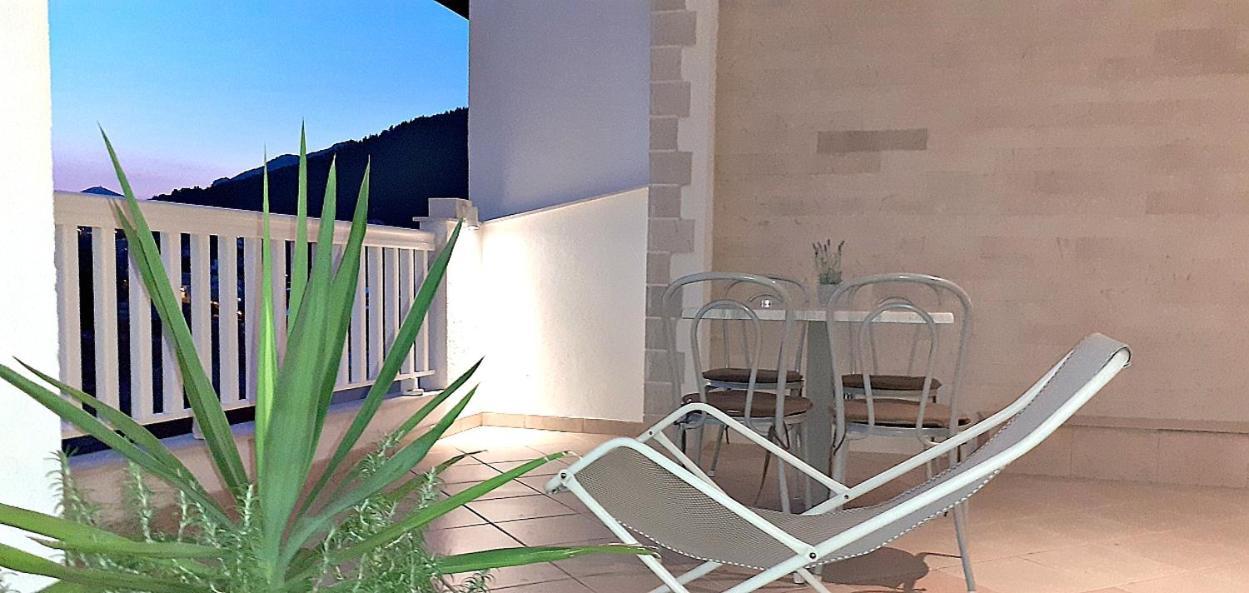 Apartments Villa Bonaca Baška Voda Oda fotoğraf