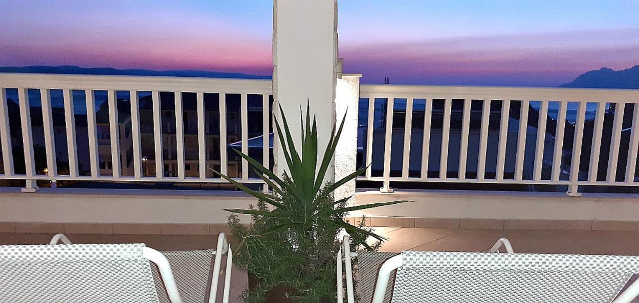Apartments Villa Bonaca Baška Voda Oda fotoğraf